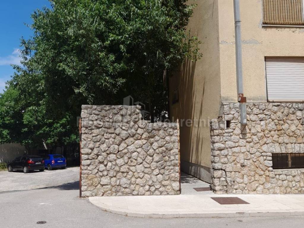 Stan u zgradi, Prodaja, Obrovac, Obrovac