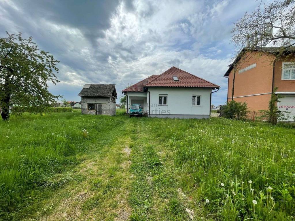 Samostojeća kuća, Prodaja, Jastrebarsko - Okolica, Gornji Desinec