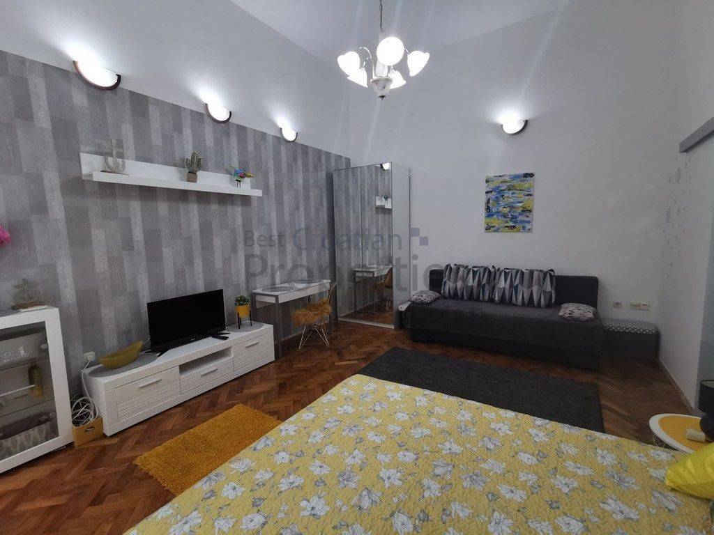 Stan u zgradi, Najam, Zagreb, Gornji Grad - Medveščak