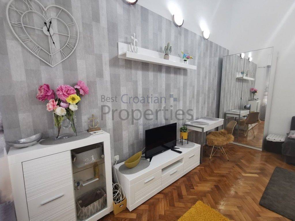 Stan u zgradi, Najam, Zagreb, Gornji Grad - Medveščak