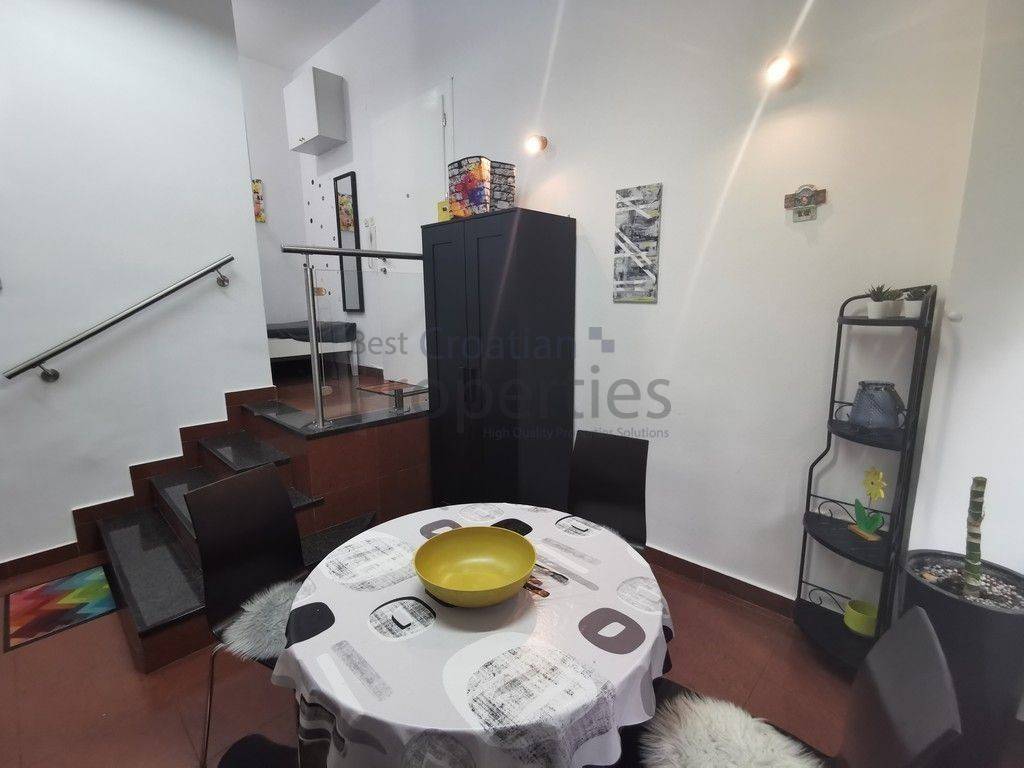 Stan u zgradi, Najam, Zagreb, Gornji Grad - Medveščak