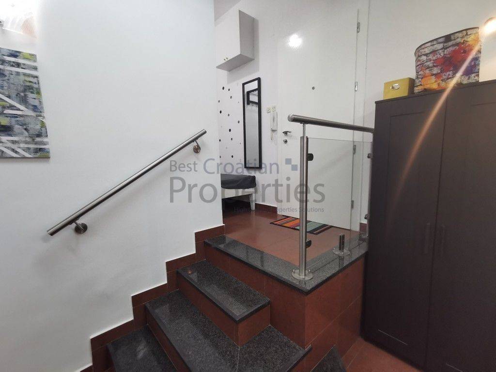 Stan u zgradi, Najam, Zagreb, Gornji Grad - Medveščak