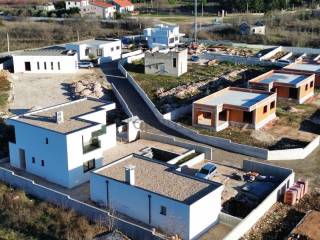 Vila, Prodaja, Zemunik donji, Smoković