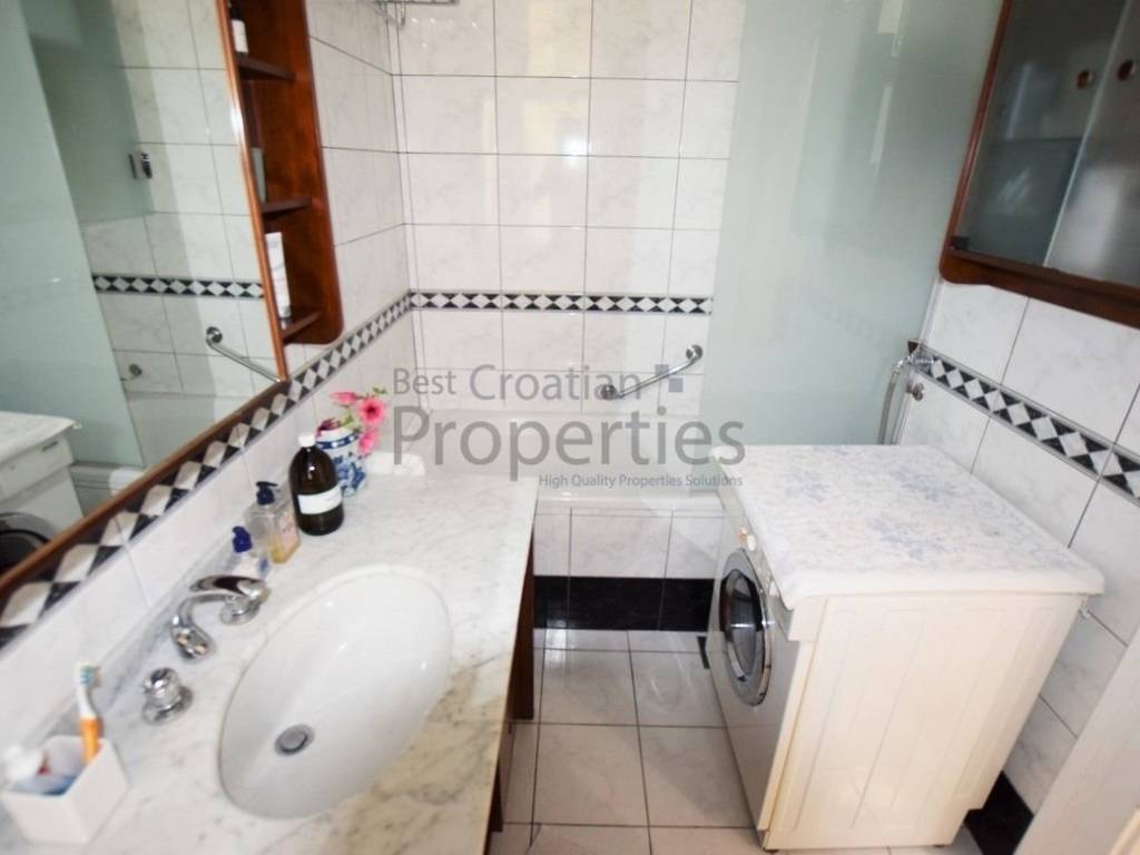 Stan u zgradi, Najam, Zagreb, Gornji Grad - Medveščak