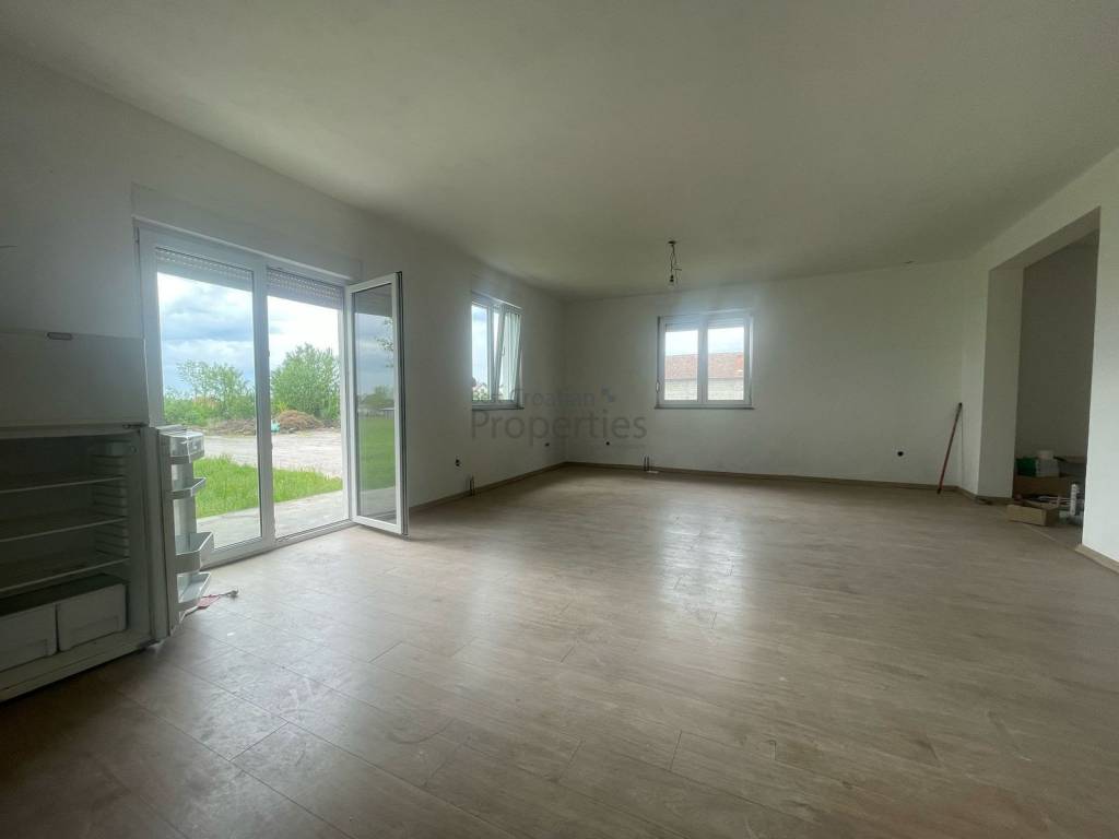 Samostojeća kuća, Prodaja, Jastrebarsko - Okolica, Gornji Desinec