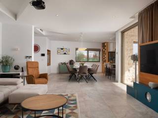 Vila, Prodaja, Zemunik donji, Smoković