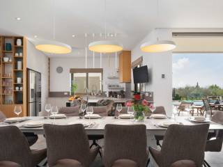 Vila, Prodaja, Zemunik donji, Smoković