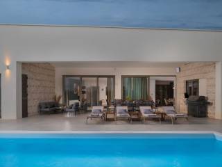 Vila, Prodaja, Zemunik donji, Smoković