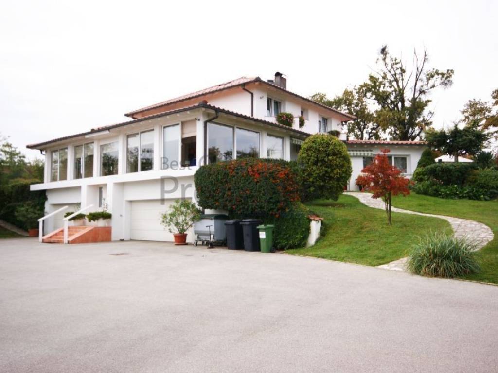 Vila, Prodaja, Stupnik, Donji Stupnik