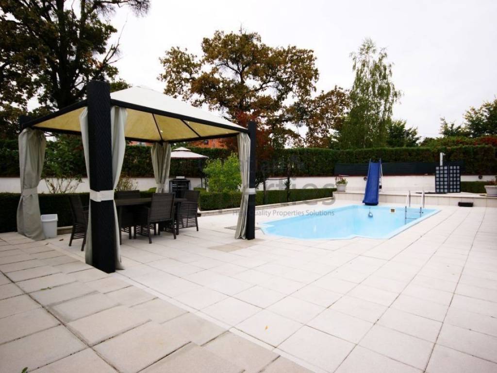 Vila, Prodaja, Stupnik, Donji Stupnik