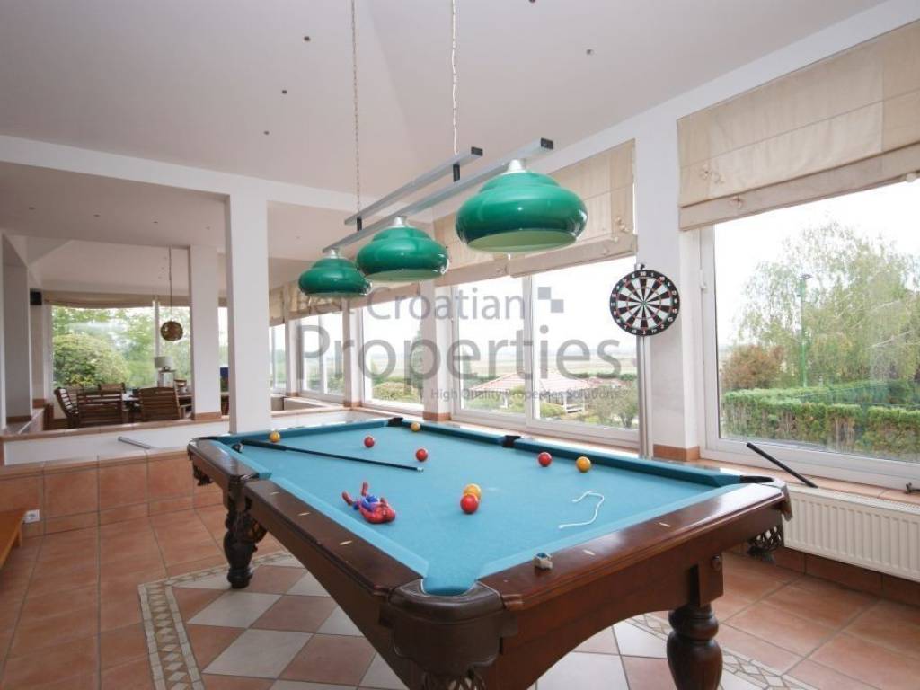 Vila, Prodaja, Stupnik, Donji Stupnik