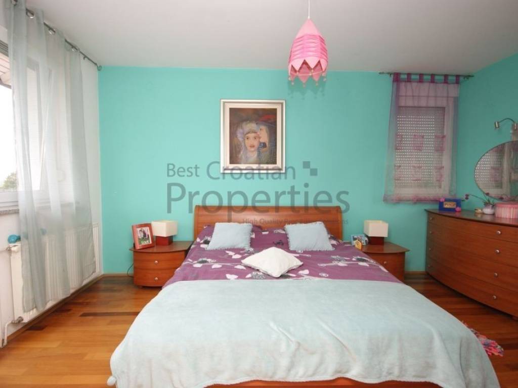 Vila, Prodaja, Stupnik, Donji Stupnik