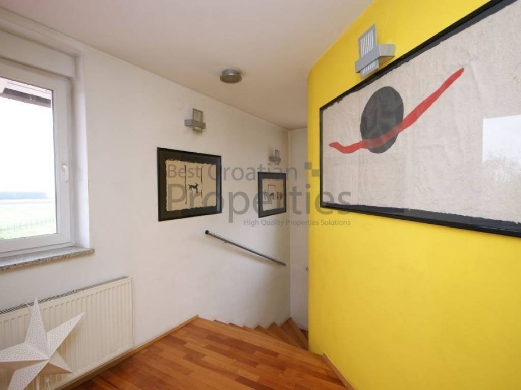 Vila, Prodaja, Stupnik, Donji Stupnik