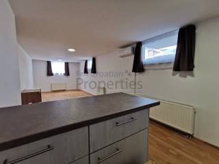 Stan u zgradi, Prodaja, Zagreb, Sesvete