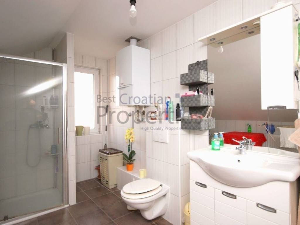 Obiteljska kuća, Prodaja, Zagreb, Sesvete