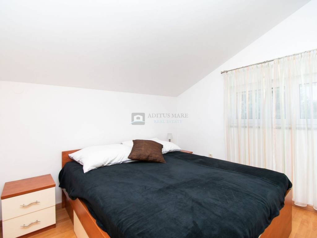 Stan u zgradi, Najam, Vodice, Vodice