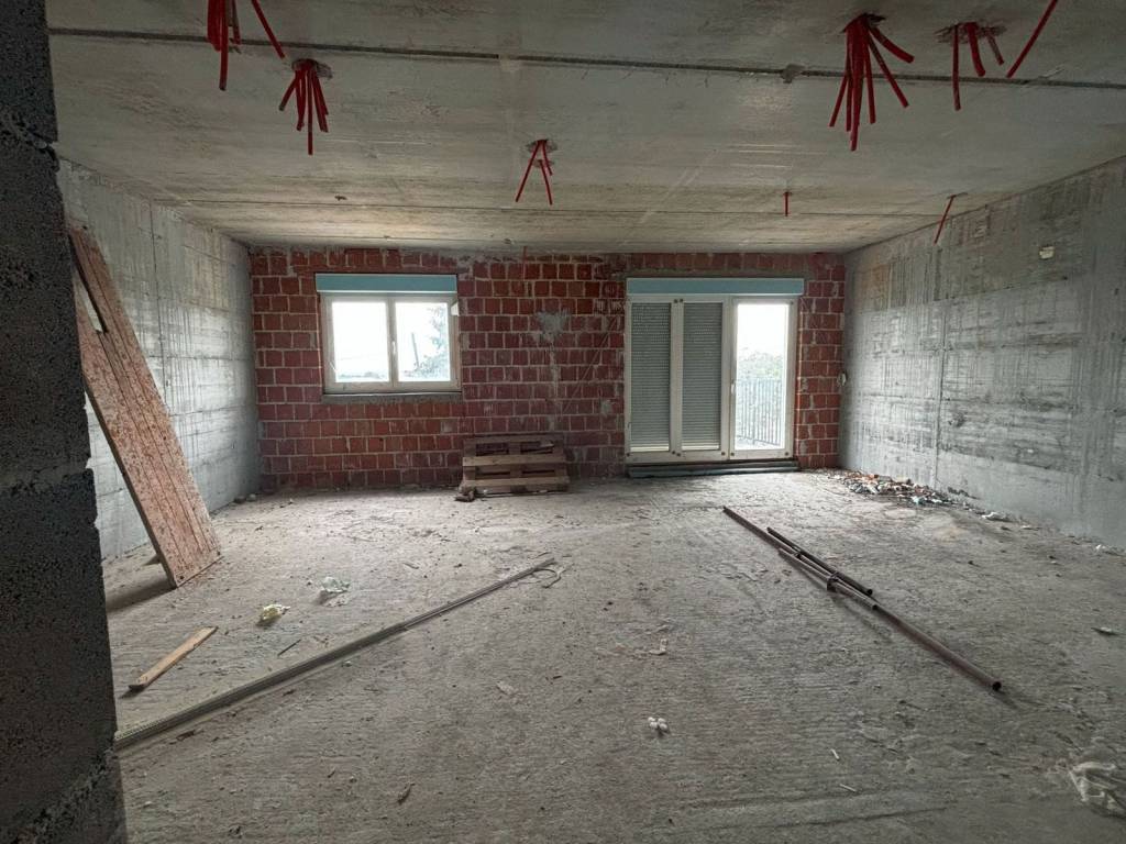 Poslovna zgrada, Prodaja, Pisarovina, Pisarovina