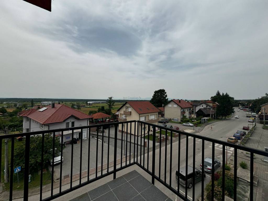 Poslovna zgrada, Prodaja, Pisarovina, Pisarovina