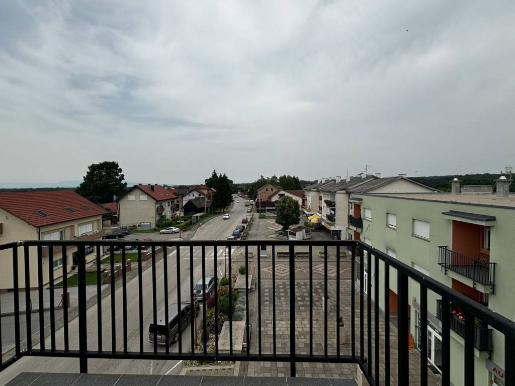 Poslovna zgrada, Prodaja, Pisarovina, Pisarovina