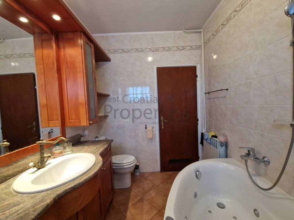 Dvojna kuća, Prodaja, Zagreb, Maksimir