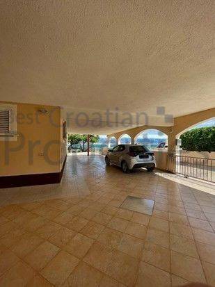 Apartman na moru, Prodaja, Vir, Vir