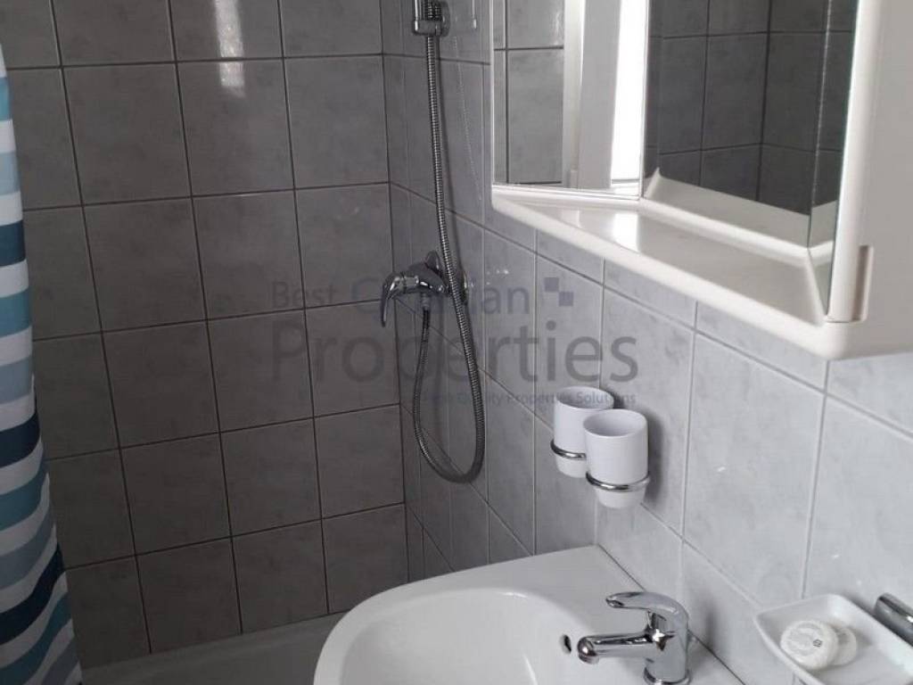 Apartman na moru, Prodaja, Vir, Vir