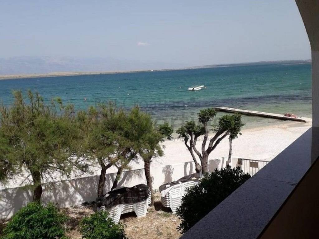 Apartman na moru, Prodaja, Vir, Vir