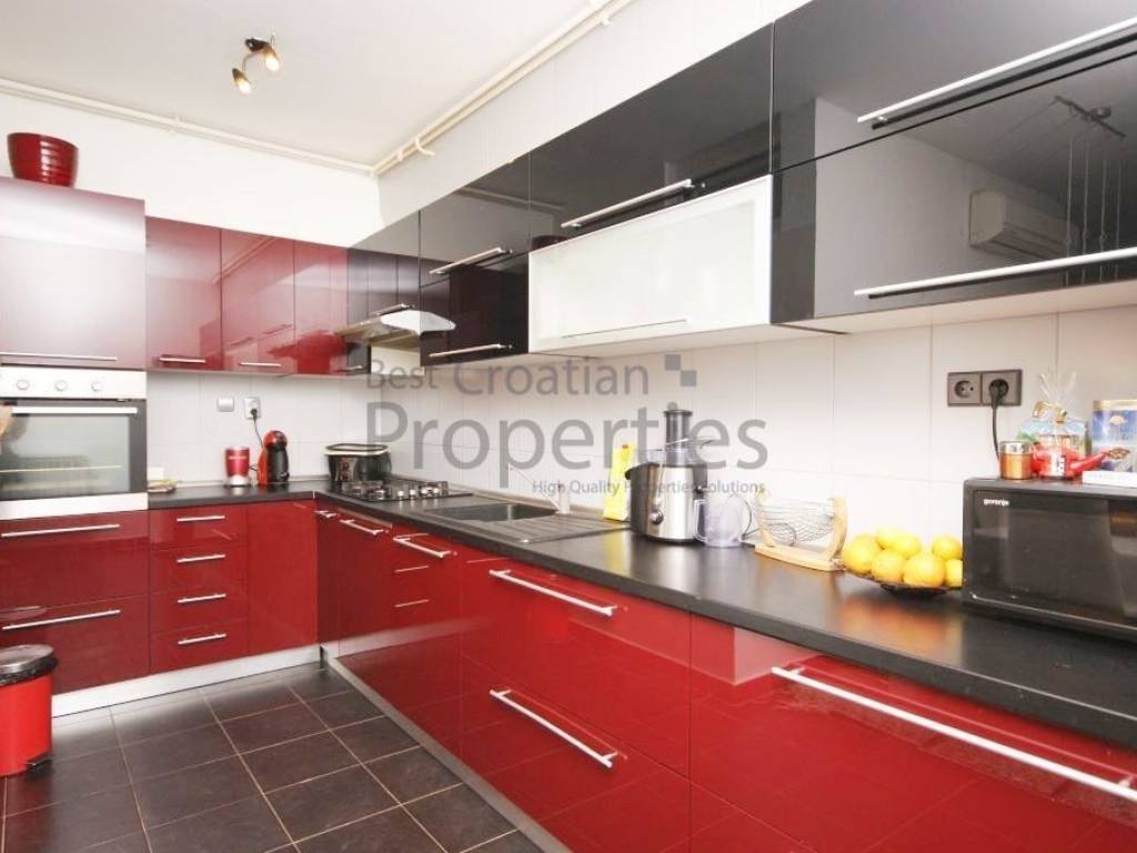 Stan u zgradi, Prodaja, Zagreb, Stenjevec