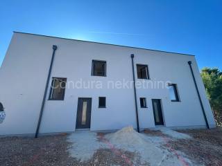 Dvojna kuća, Prodaja, Privlaka, Privlaka