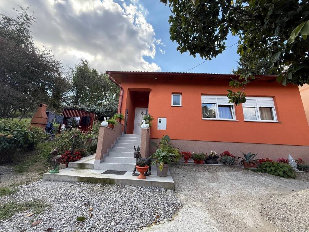 Samostojeća kuća, Prodaja, Lekenik, Petrovec