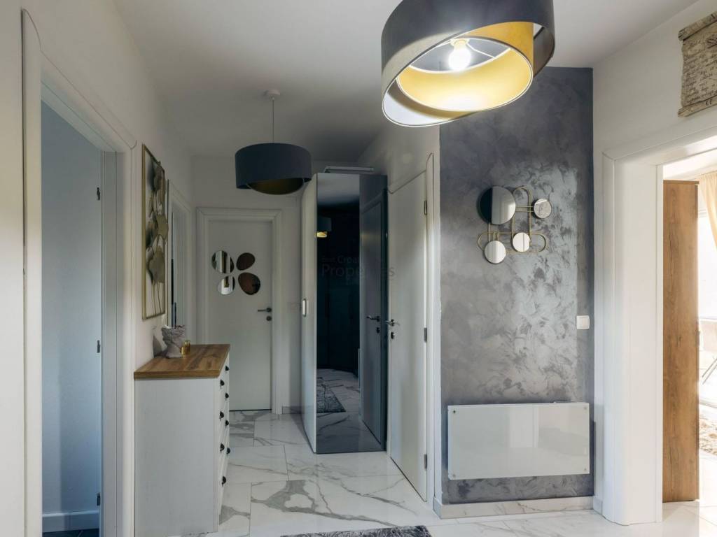 Stan u zgradi, Prodaja, Sveti Filip i Jakov, Turanj