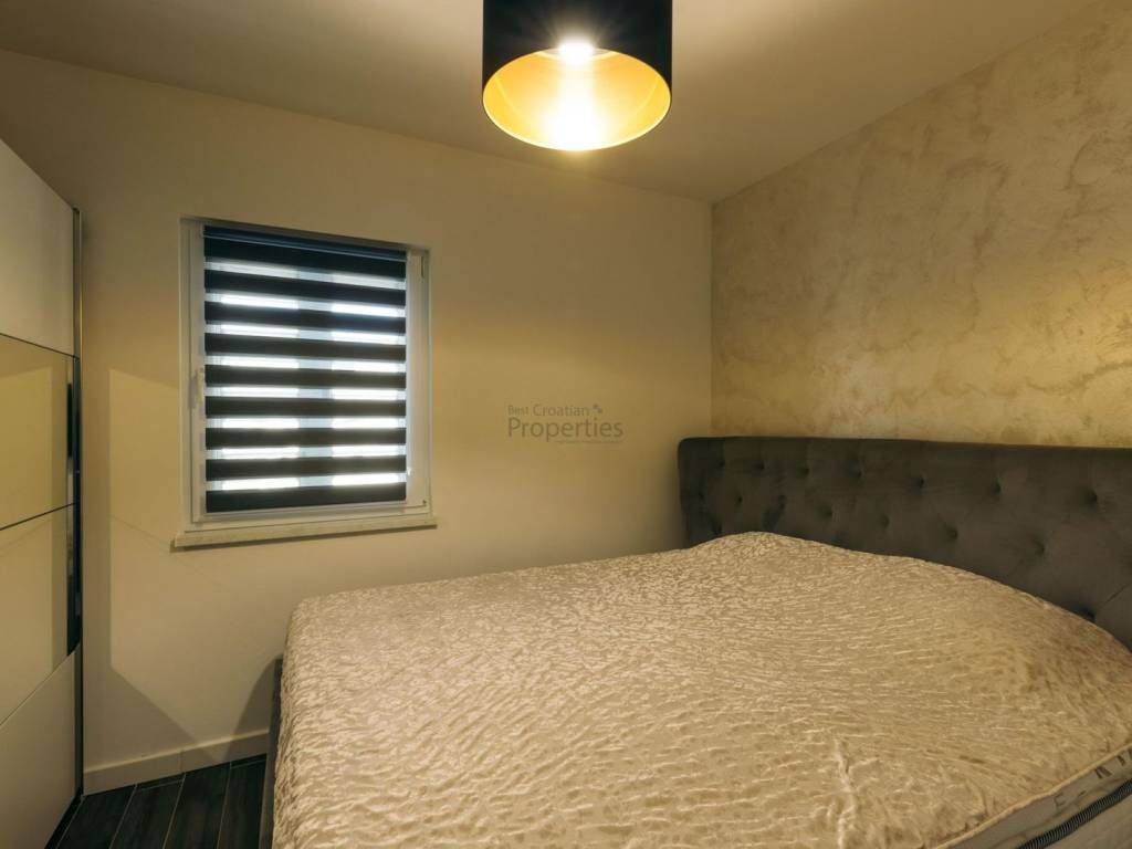 Stan u zgradi, Prodaja, Sveti Filip i Jakov, Turanj