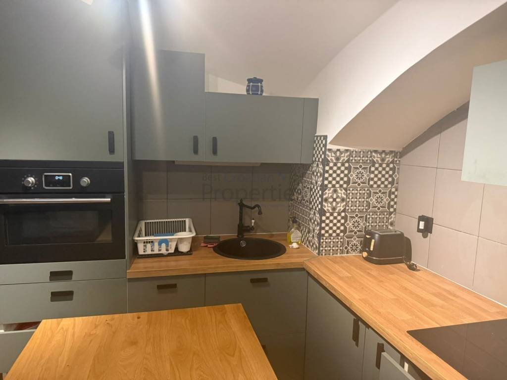 Stan u zgradi, Najam, Zagreb, Gornji Grad - Medveščak