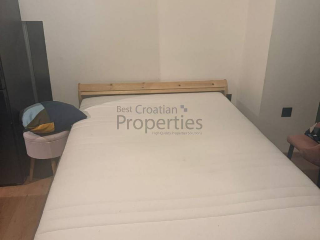 Stan u zgradi, Najam, Zagreb, Gornji Grad - Medveščak