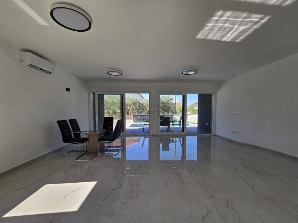 Samostojeća kuća, Prodaja, Privlaka, Privlaka