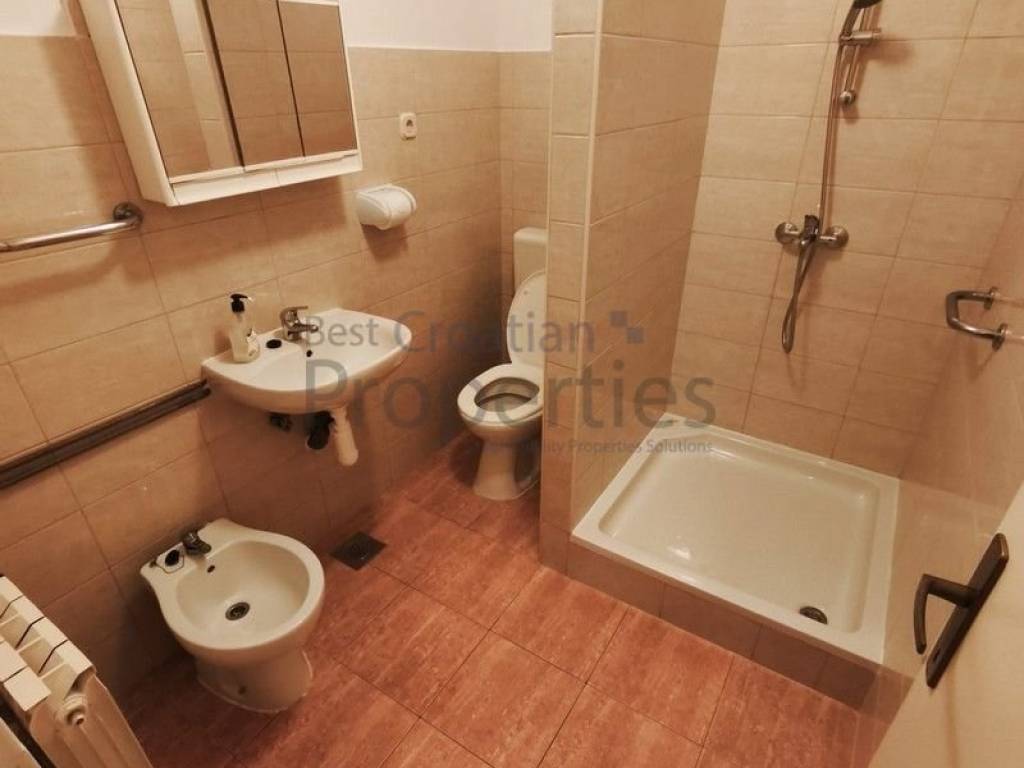 Samostojeća kuća, Najam, Zagreb, Donja Dubrava