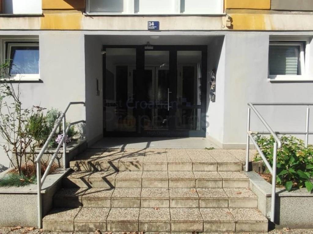 Stan u zgradi, Prodaja, Zagreb, Novi Zagreb - istok