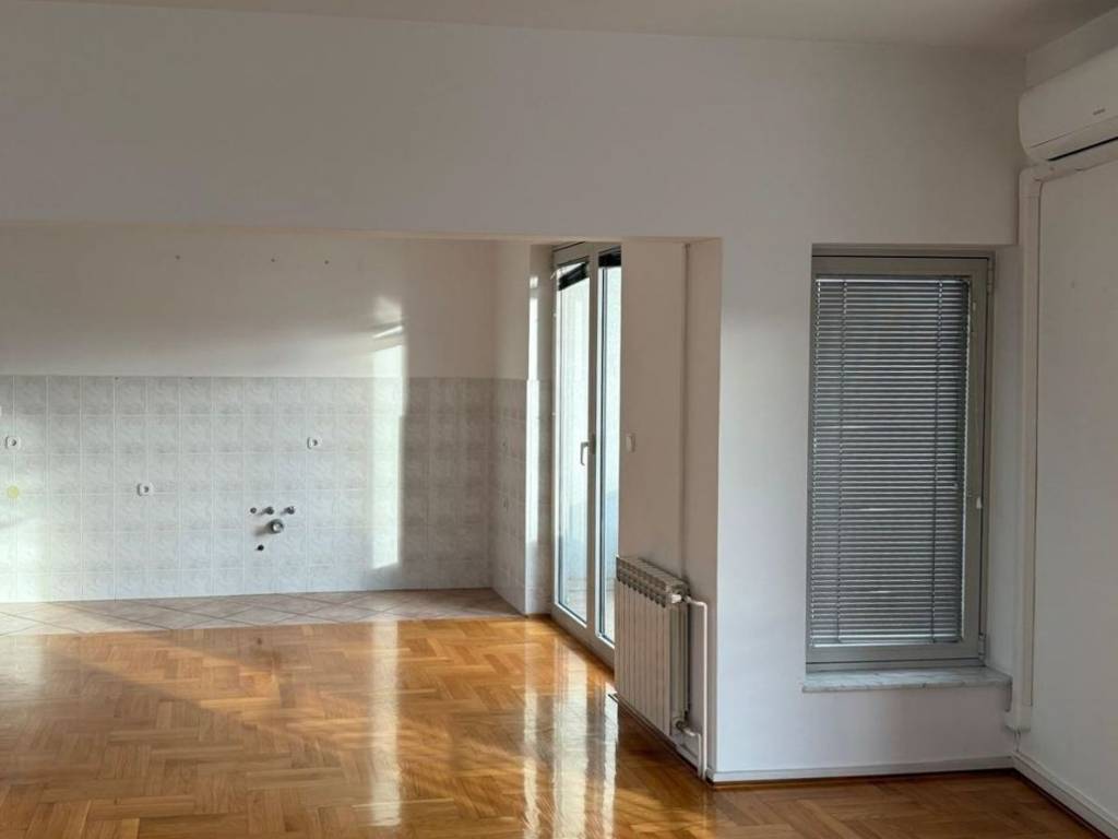 Poslovna zgrada, Najam, Zagreb, Stenjevec