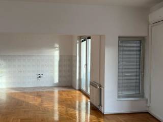 Poslovna zgrada, Najam, Zagreb, Stenjevec