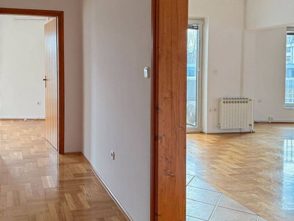 Poslovna zgrada, Najam, Zagreb, Stenjevec