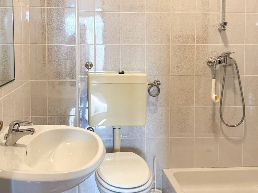 Poslovna zgrada, Najam, Zagreb, Stenjevec