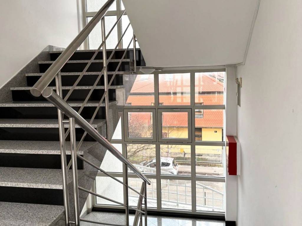 Poslovna zgrada, Najam, Zagreb, Stenjevec