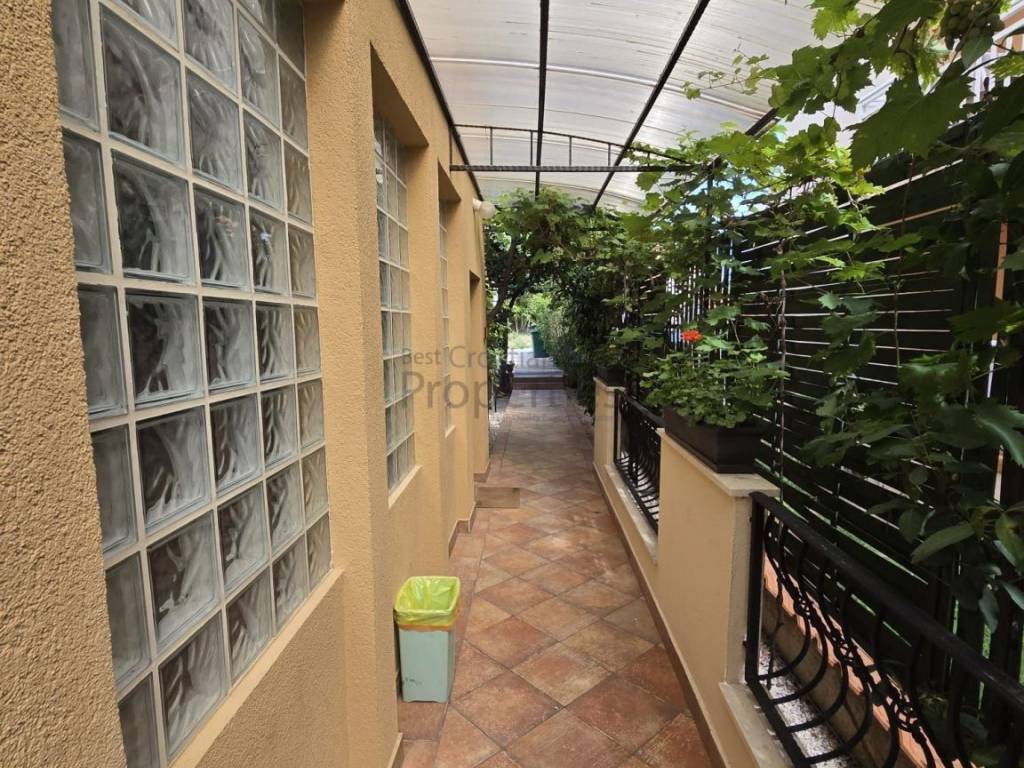 Stambeno poslovni objekt, Prodaja, Sukošan, Sukošan