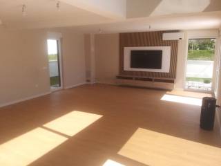 Luksuzna vila, Prodaja, Privlaka, Privlaka