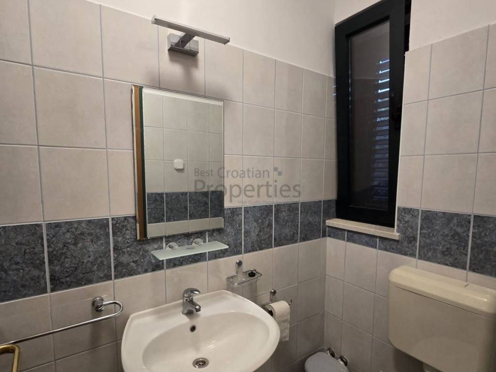 Stan u zgradi, Prodaja, Nin, Zaton