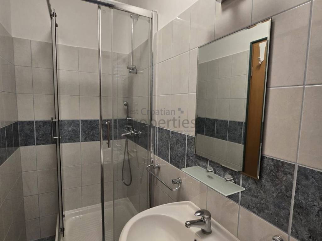 Stan u zgradi, Prodaja, Nin, Zaton