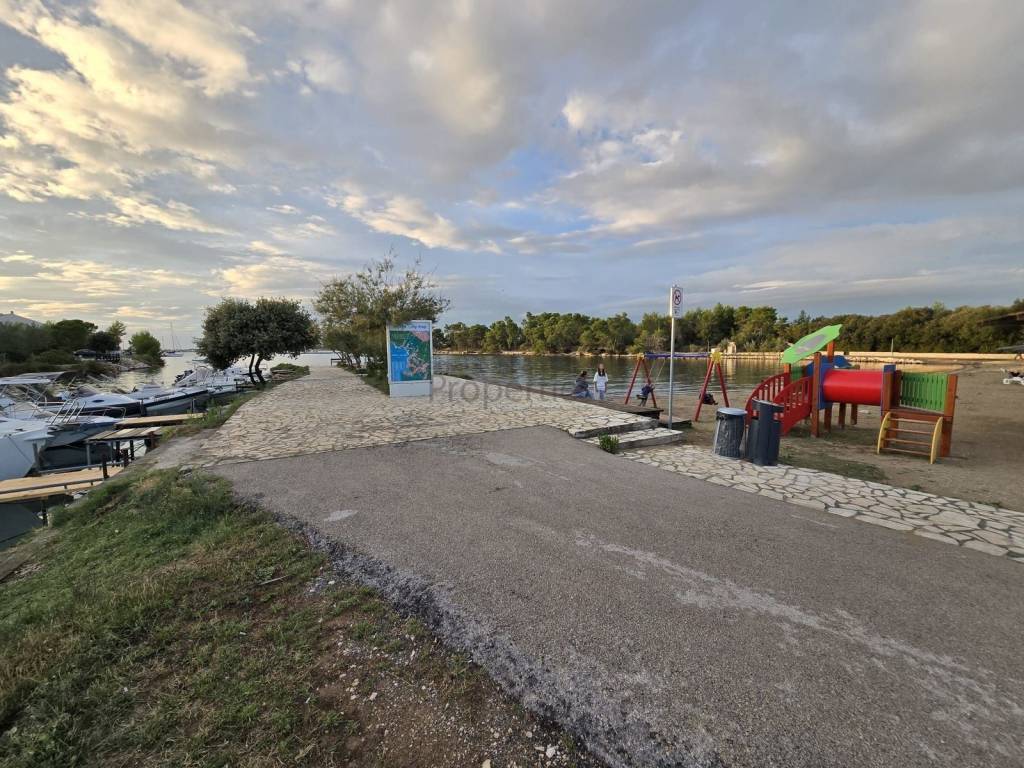 Stan u zgradi, Prodaja, Nin, Zaton