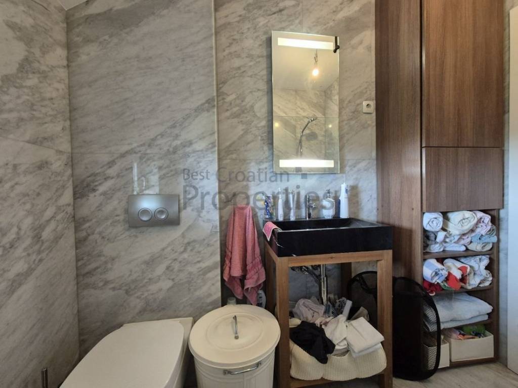 Stan u zgradi, Prodaja, Sveta Nedelja, Novaki