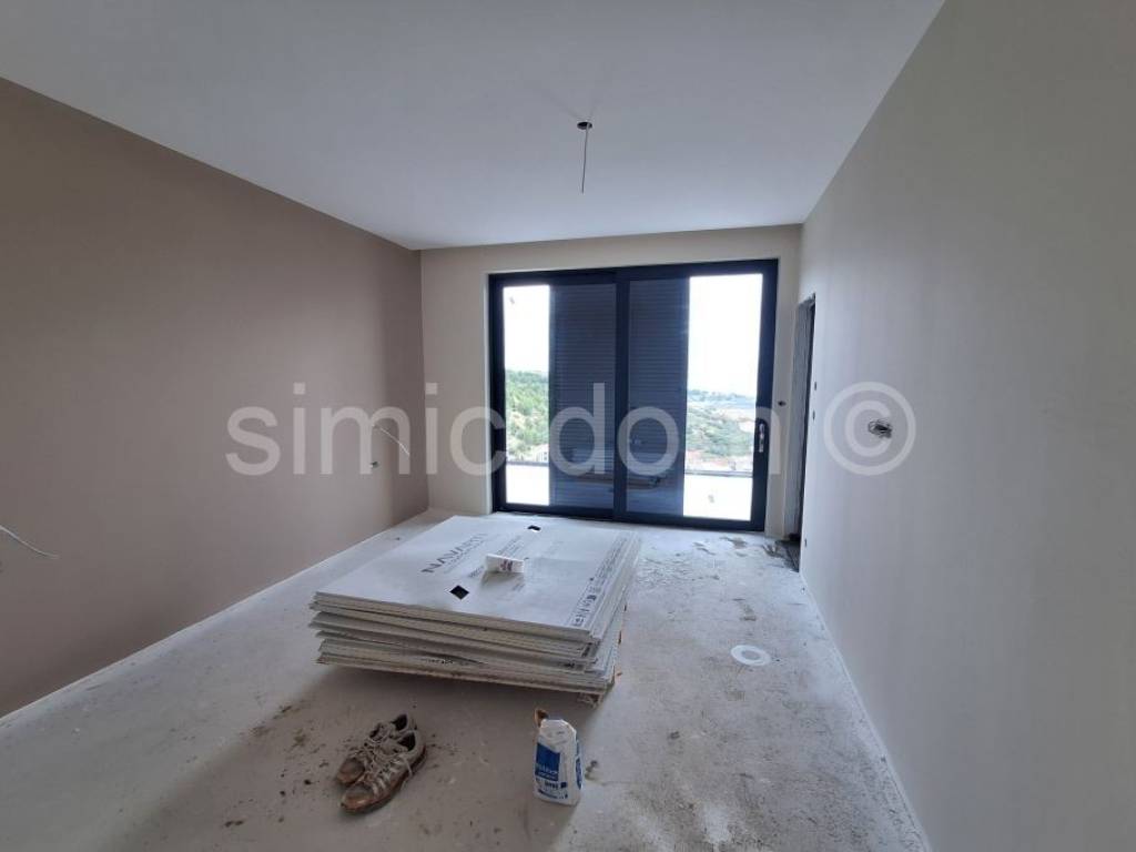 Vila, Prodaja, Dugi rat, Dugi Rat