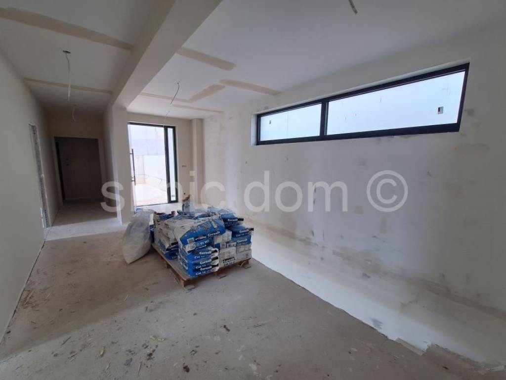 Vila, Prodaja, Dugi rat, Dugi Rat